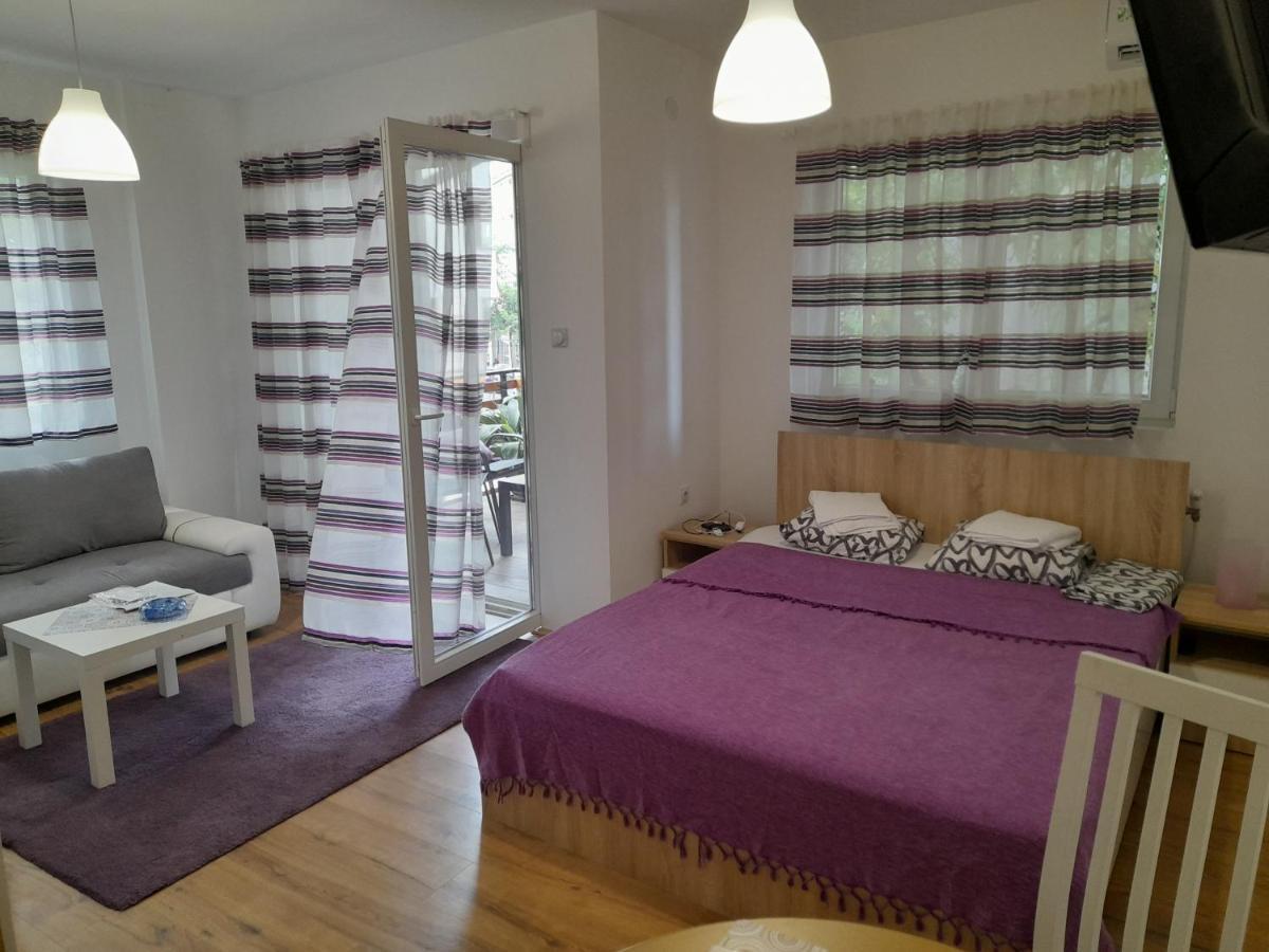 V & V Studio Apartments Nis Phòng bức ảnh