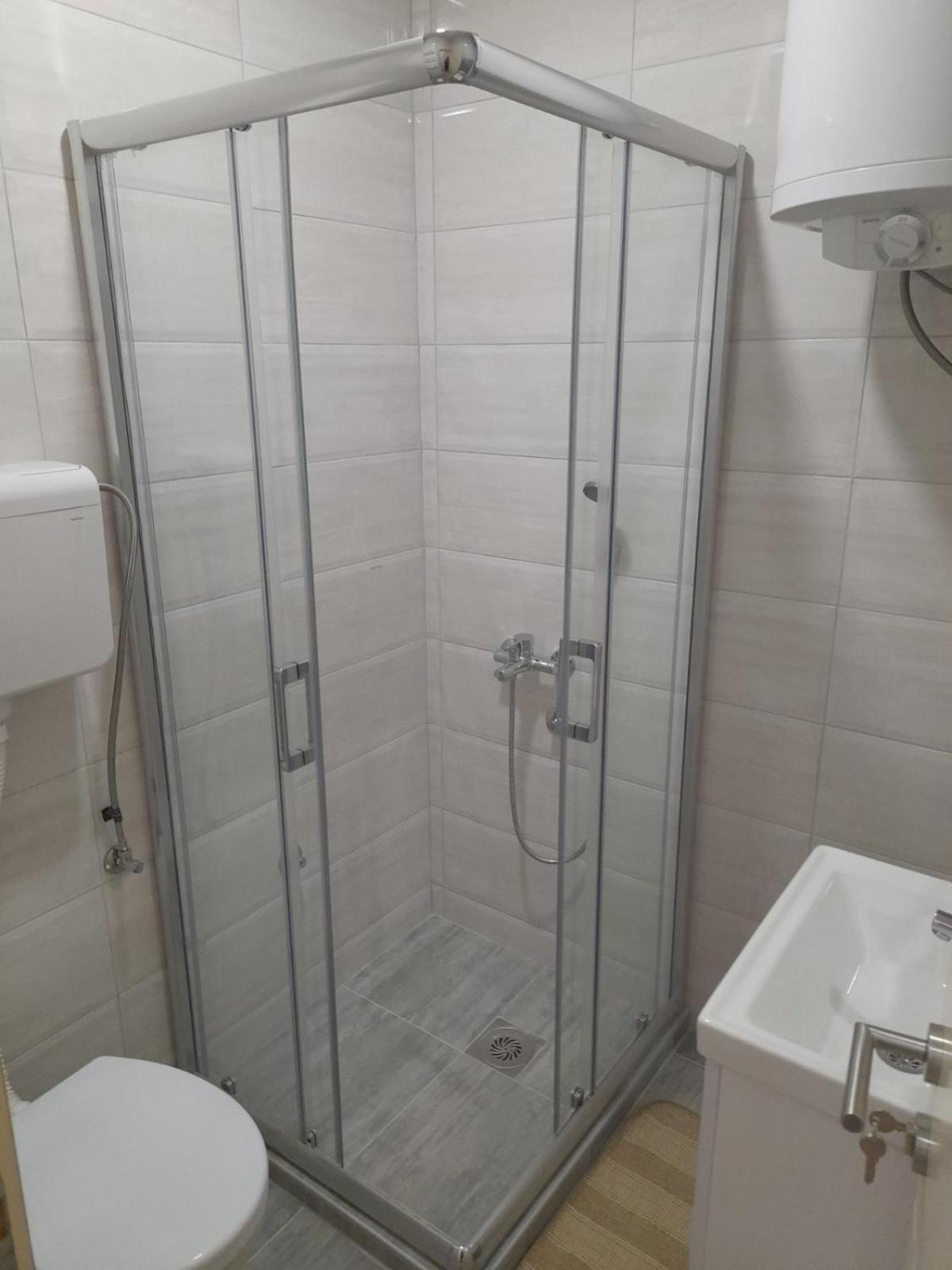 V & V Studio Apartments Nis Ngoại thất bức ảnh